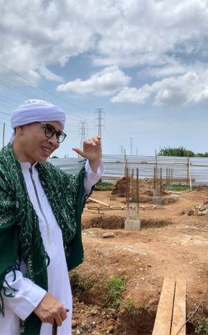 Buya Yahya Pimpin Peletakan Batu Pertama Gedung Media dan Dakwah Al-Bahjah