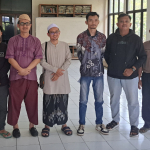 Sinergis: Kepala Dispusip Gunawan Bersama Tutor Bahasa Arab Ustad Maulid Johansyah Sebagai Pengajar Di Al-Bahjah, Cirebon. 