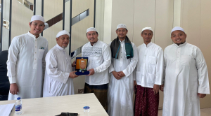 SUBDIVISI TAFAQQUH AL-BAHJAH LAKUKAN KUNJUNGAN KE PONDOK PESANTREN DARULLUGHAH WADDA’WAH