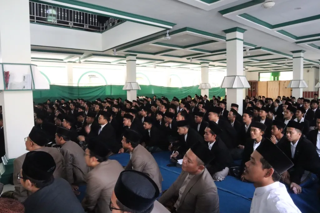 Rihlah Ilmiah Madrasah Ghozaliyyah Syafi’iyyah Sarang ke Al Bahjah