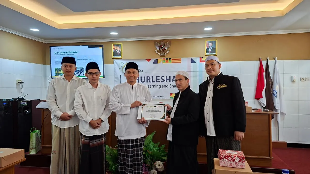 Perkuat silaturahmi dan kualitas pendidikan, Pengurus Al Bahjah Cabang Cirebon 1 gelar studi banding ke PPST Ar-Risalah Lirboyo Kediri, pada Senin (18/5/2026)